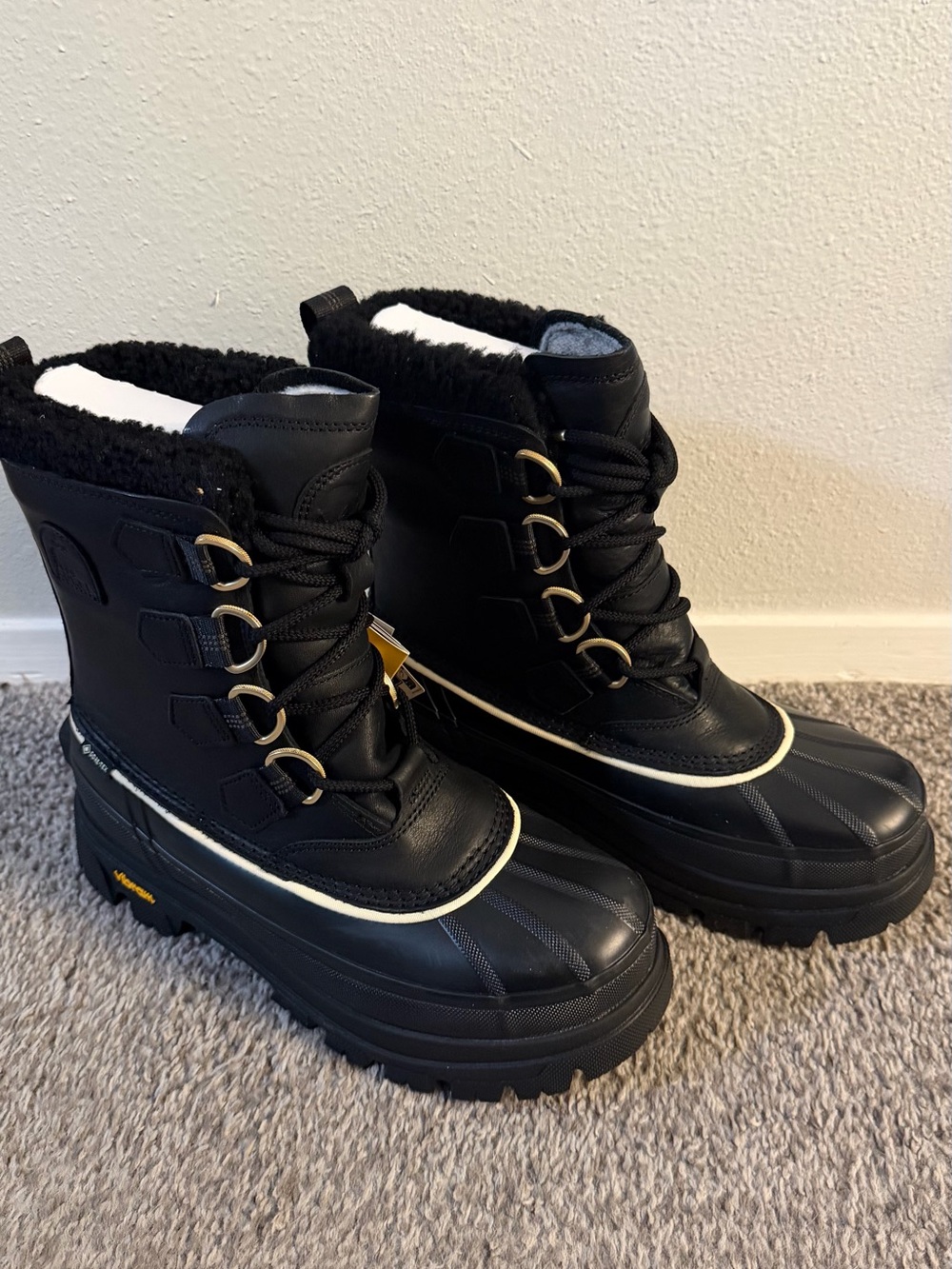 Sorel caribou callsign horizon - women’s size 9, black - Picture 2 of 6